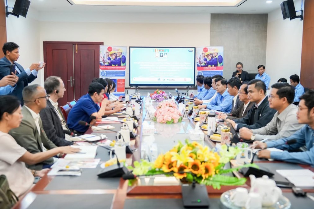 Representatives of the Ministry of Tourism, serving as Co-Vice Chair of the Skills Development Programme Advisory Committee, undertake a field mission to implementing partners in Pursat Province.