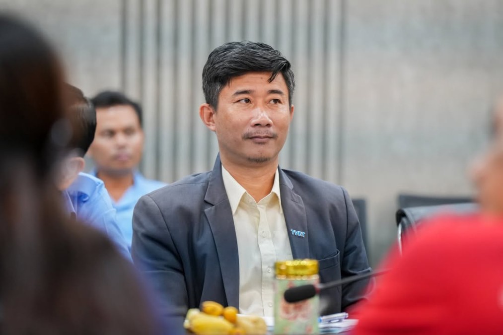 Representatives of the Ministry of Tourism, serving as Co-Vice Chair of the Skills Development Programme Advisory Committee, undertake a field mission to implementing partners in Pursat Province.