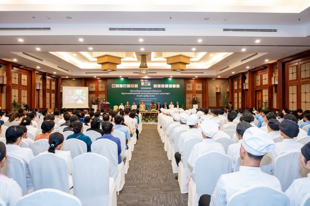 ក្រសួងទេសចរណ៍ ទទួលស្គាល់អ្នកជំនាញទេសចរណ៍ថ្មី ចំនួន ៧៨រូប តាមរយៈកម្មវិធីបណ្តុះបណ្តាល ហូកា (Hoka)!