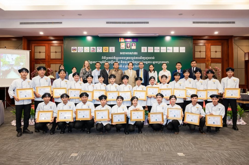 ក្រសួងទេសចរណ៍ ទទួលស្គាល់អ្នកជំនាញទេសចរណ៍ថ្មី ចំនួន ៧៨រូប តាមរយៈកម្មវិធីបណ្តុះបណ្តាល ហូកា (Hoka)!