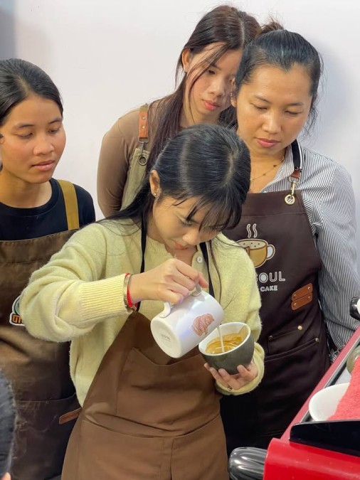 The Banteay Meanchey Provincial Department of Tourism, funded by Swisscontact, has successfully concluded the Barista Training Course.