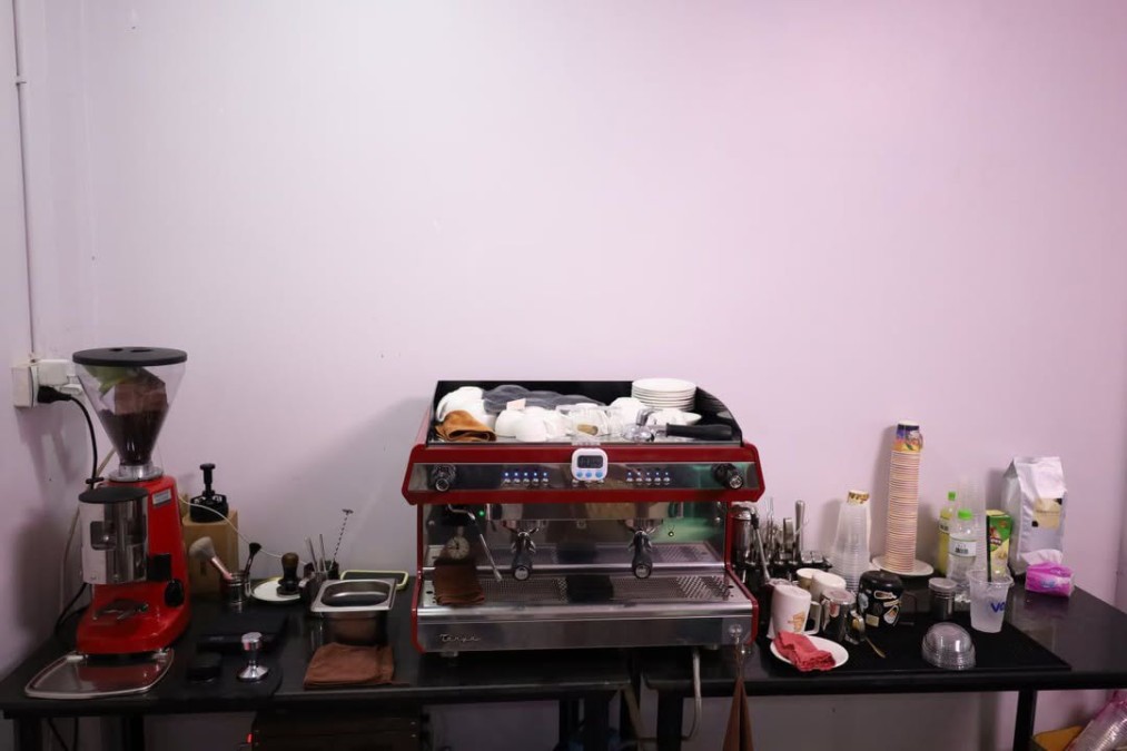 The Banteay Meanchey Provincial Department of Tourism, funded by Swisscontact, has successfully concluded the Barista Training Course.