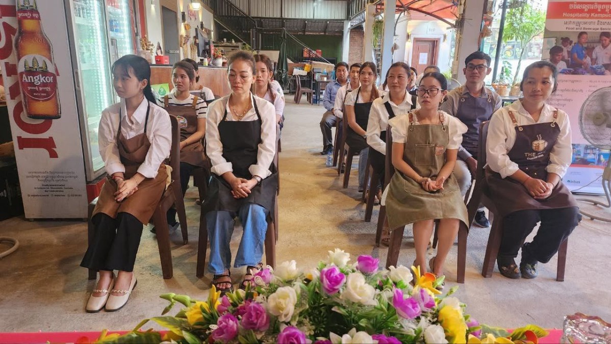 The Banteay Meanchey Provincial Department of Tourism, funded by Swisscontact, has successfully concluded the Barista Training Course.