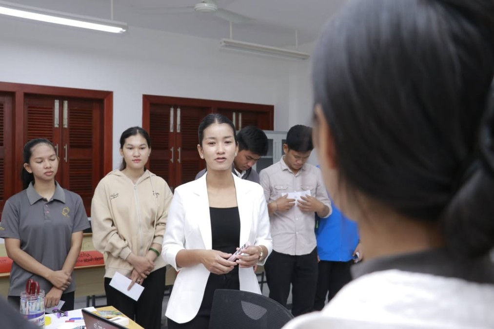 Ministry of Tourism Officials Monitor and Evaluate HoKa Hospitality Training for 100 Tourism Professionals in Preah Sihanouk Province