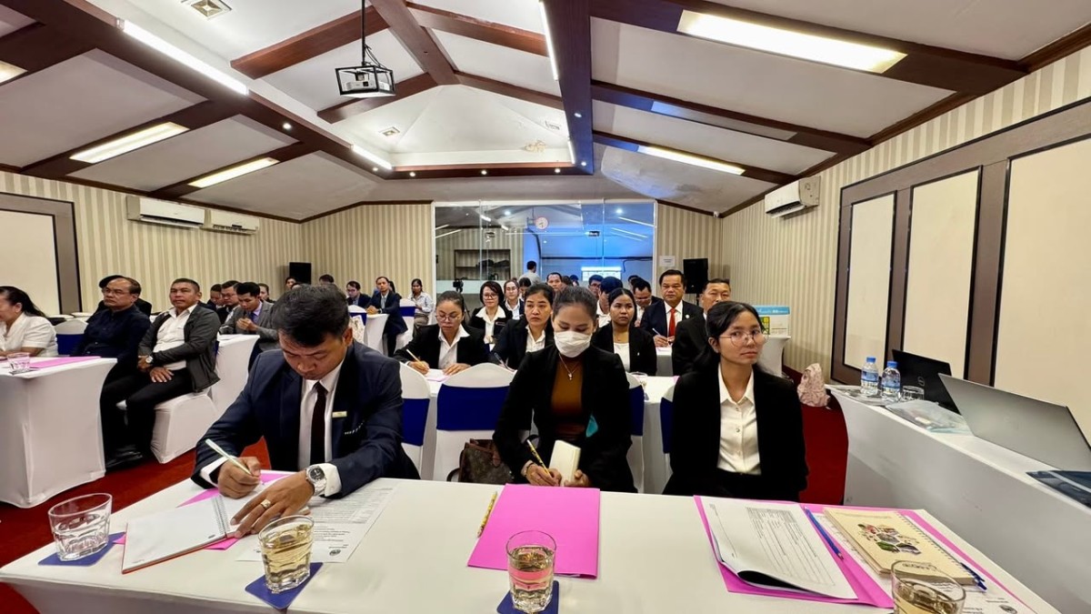 The Ministry of Tourism, in collaboration with the International Labour Organization (ILO), organized a training course on “National Trainers in Food and Beverage Services in accordance with the Cambodia National Qualifications Framework – Vocational Certificate Level 1 (C1).”