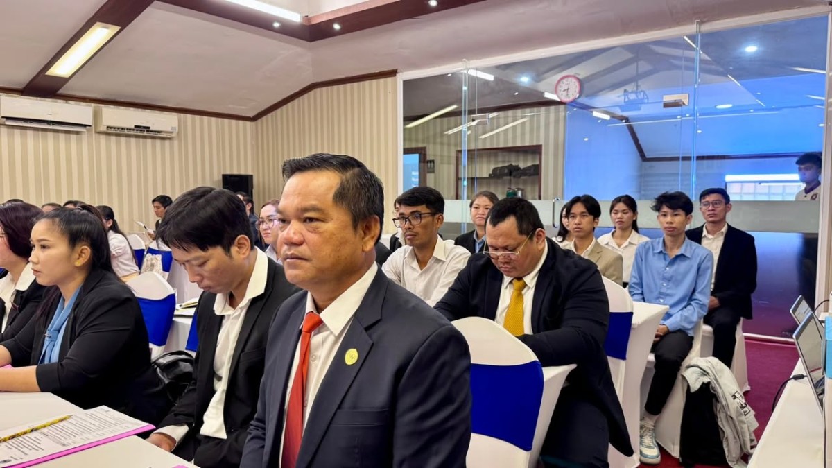The Ministry of Tourism, in collaboration with the International Labour Organization (ILO), organized a training course on “National Trainers in Food and Beverage Services in accordance with the Cambodia National Qualifications Framework – Vocational Certificate Level 1 (C1).”