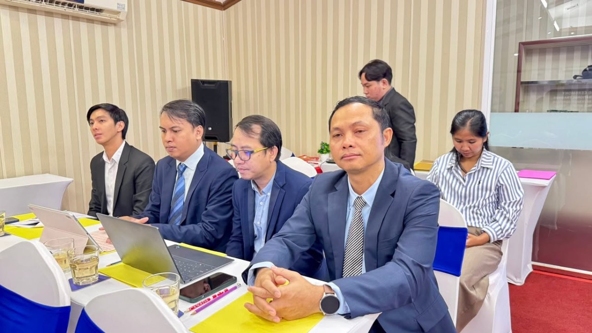 The Ministry of Tourism, in collaboration with the International Labour Organization (ILO), organized a training course on “National Trainers in Food and Beverage Services in accordance with the Cambodia National Qualifications Framework – Vocational Certificate Level 1 (C1).”