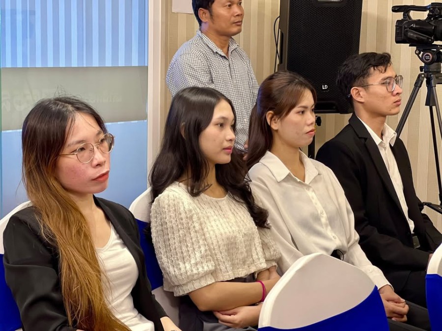 The Ministry of Tourism, in collaboration with the International Labour Organization (ILO), organized a training course on “National Trainers in Food and Beverage Services in accordance with the Cambodia National Qualifications Framework – Vocational Certificate Level 1 (C1).”