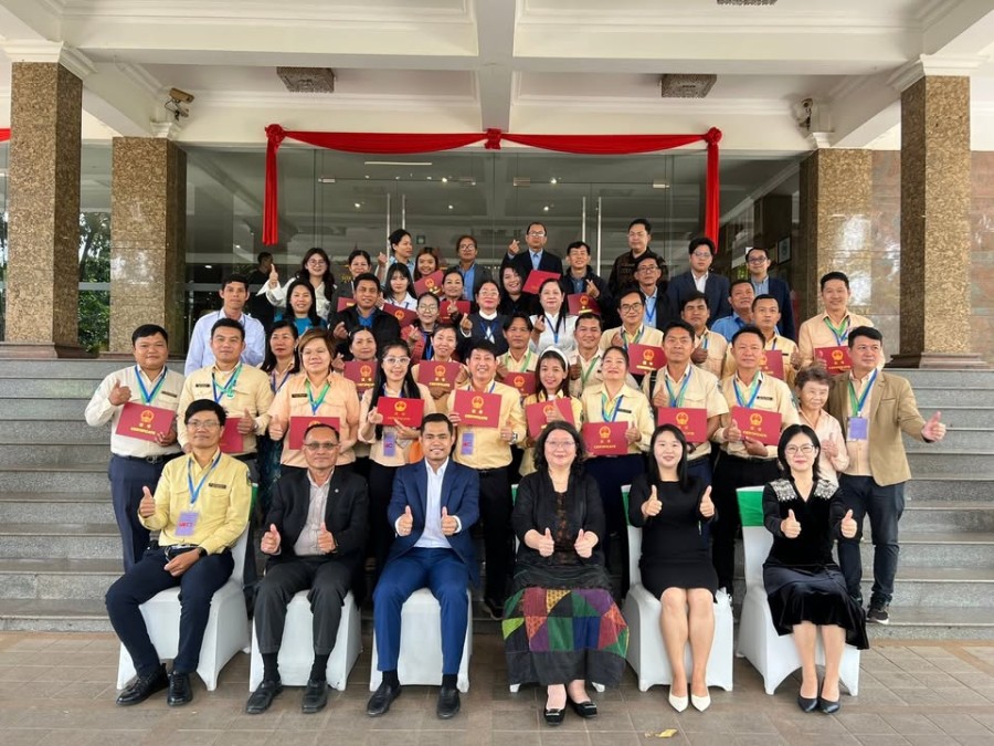 Congratulations to all 50 trainees who have successfully completed the 10-day training course on “Advanced Capacity Building for Chinese-Speaking Tourist Guides in Cambodia,” held in Siem Reap Province!