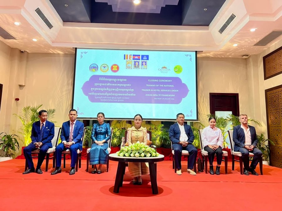 អ្នកជំនាញ ៧៧ រូប ទទួលបានការទទួលស្គាល់ជាគ្រូបង្គោល និងអ្នកវាយតម្លៃបង្គោលជាតិ ស្របតាមស្តង់ដាអាស៊ាន!!