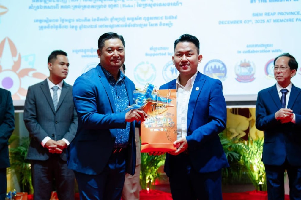 The Ministry of Tourism, in collaboration with the Siem Reap Provincial Tourism Club Association, the Skills Development Fund, and the private sector, has trained 200 newly qualified tourism professionals in Siem Reap Province.