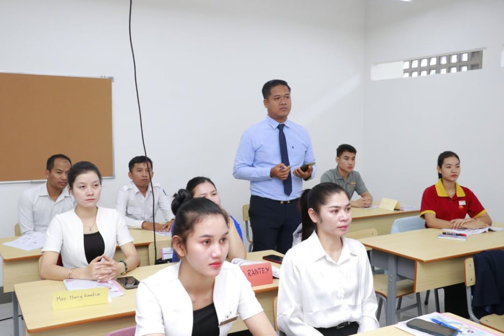 Training Activities for Front Office Skills under the HoKa Hospitality Training Program for 25 Tourism Professionals in Preah Sihanouk Province