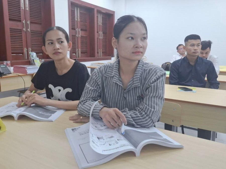 Training Activities for Front Office Skills under the HoKa Hospitality Training Program for 25 Tourism Professionals in Preah Sihanouk Province