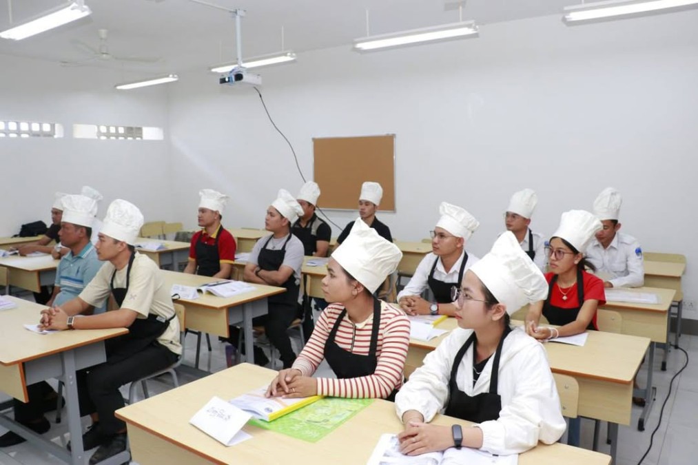 Cooking Training under the Hospitality Kampuchea (HoKa) Framework in Preah Sihanouk Province