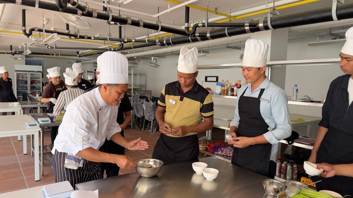 Cooking Training under the Hospitality Kampuchea (HoKa) Framework in Preah Sihanouk Province