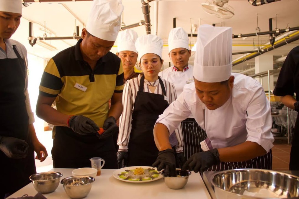 Cooking Training under the Hospitality Kampuchea (HoKa) Framework in Preah Sihanouk Province