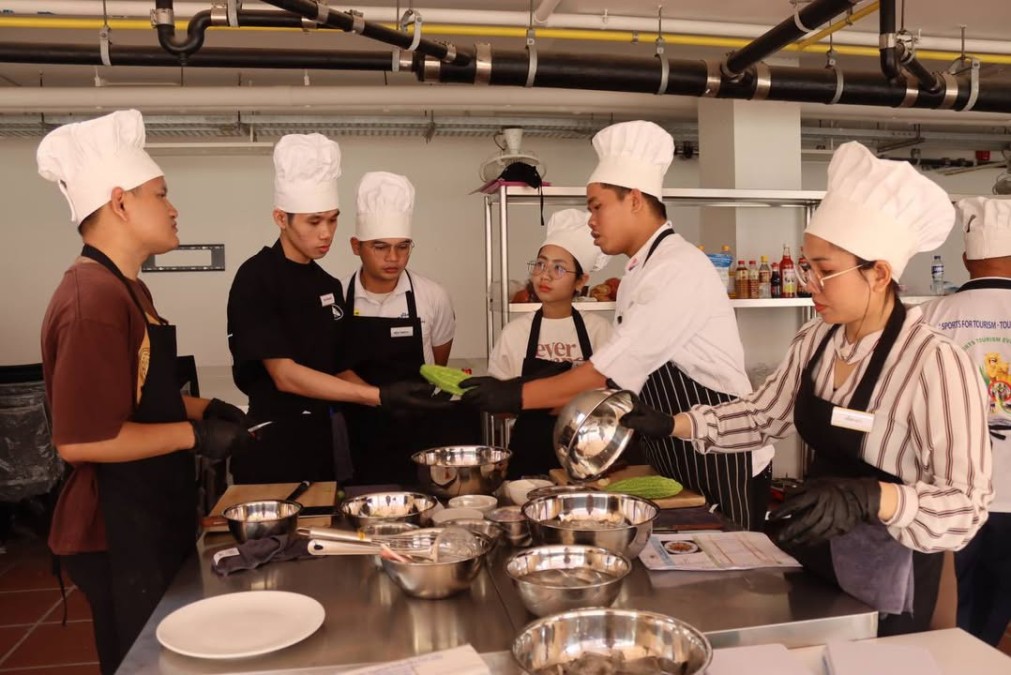 Cooking Training under the Hospitality Kampuchea (HoKa) Framework in Preah Sihanouk Province