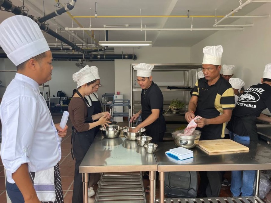 Cooking Training under the Hospitality Kampuchea (HoKa) Framework in Preah Sihanouk Province