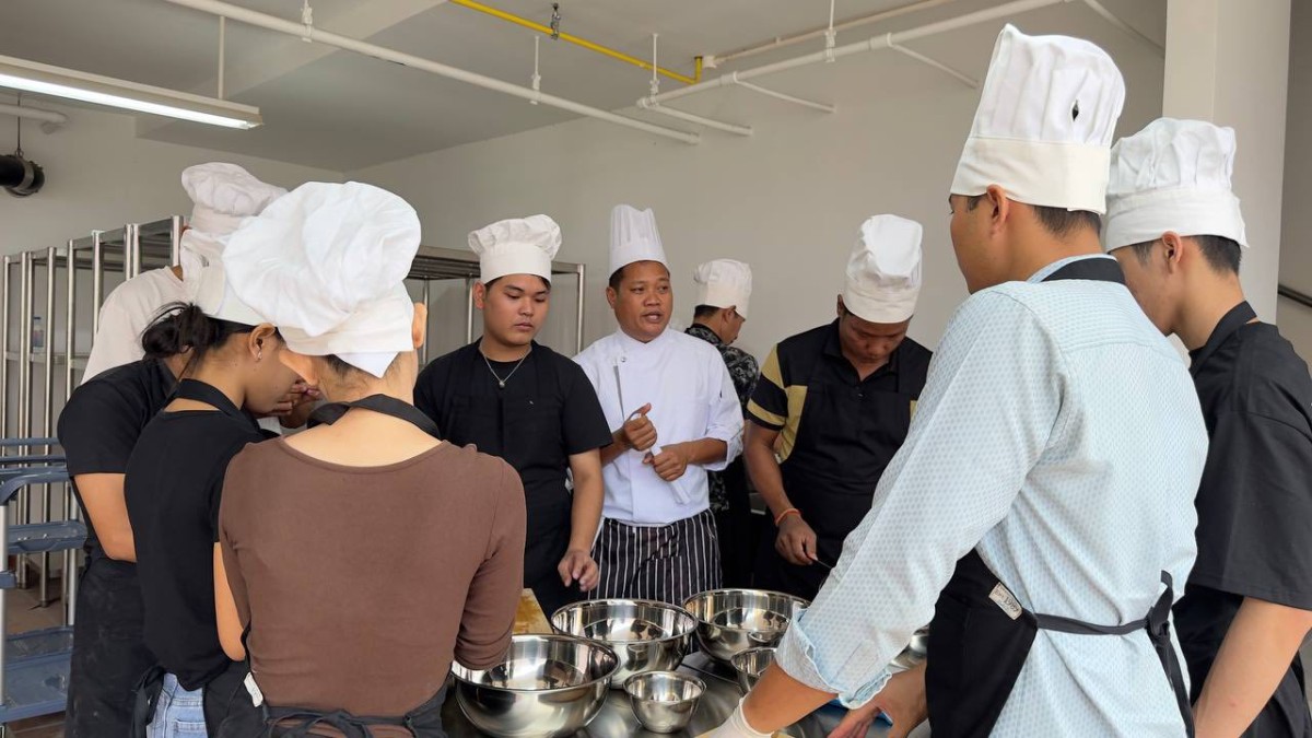 Cooking Training under the Hospitality Kampuchea (HoKa) Framework in Preah Sihanouk Province