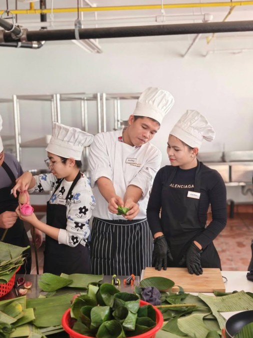 Cooking Training under the Hospitality Kampuchea (HoKa) Framework in Preah Sihanouk Province